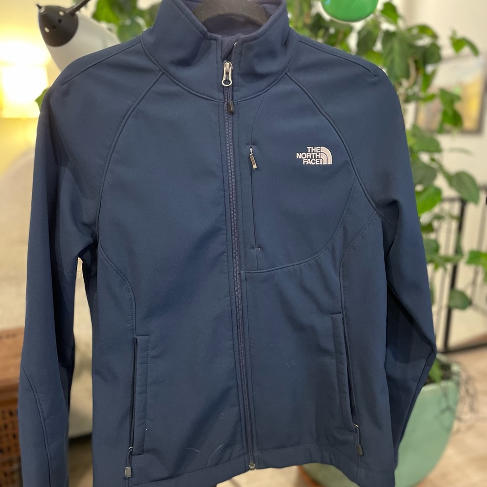 Women’s North Face Shell Jacket, Size Medium